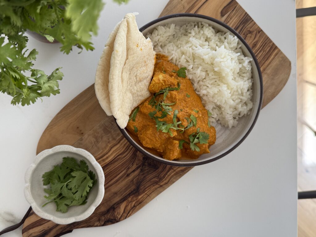 A burst of bold flavors, straight from India to your kitchen. Craving something comforting, spiced, and full of flavor? Chicken Tikka Masala is a beloved classic of Indo-British cuisine: tender, creamy, and just the right amount of heat. This homemade version is easy to make, requires no complicated ingredients, and guarantees a delicious meal to enjoy with others — or to meal prep and savor again the next day.